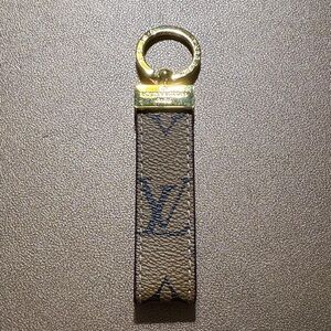 Fashion Reverse Monogram Keychain
